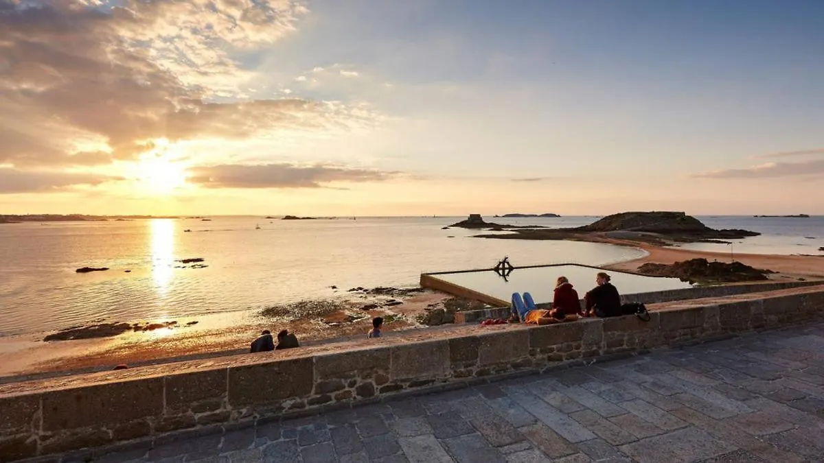 Hénansal Maison A 10Km De La Mer