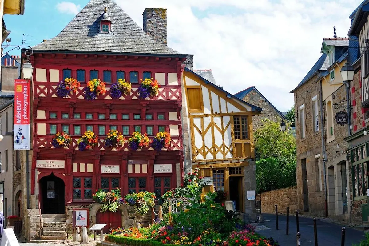 Hénansal Maison A 10Km De La Mer